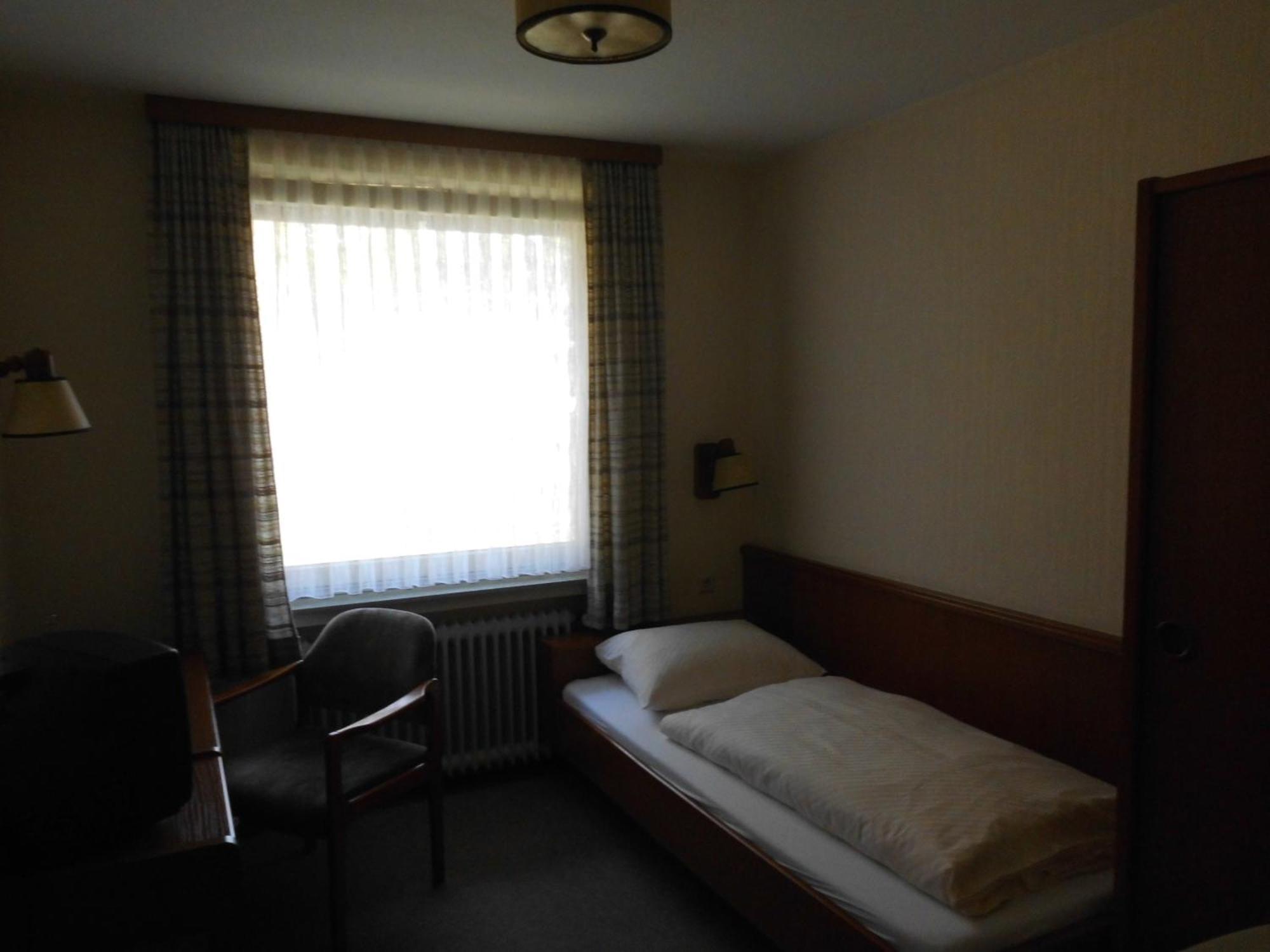 Land Gut Hotel Dierks Repke Room photo