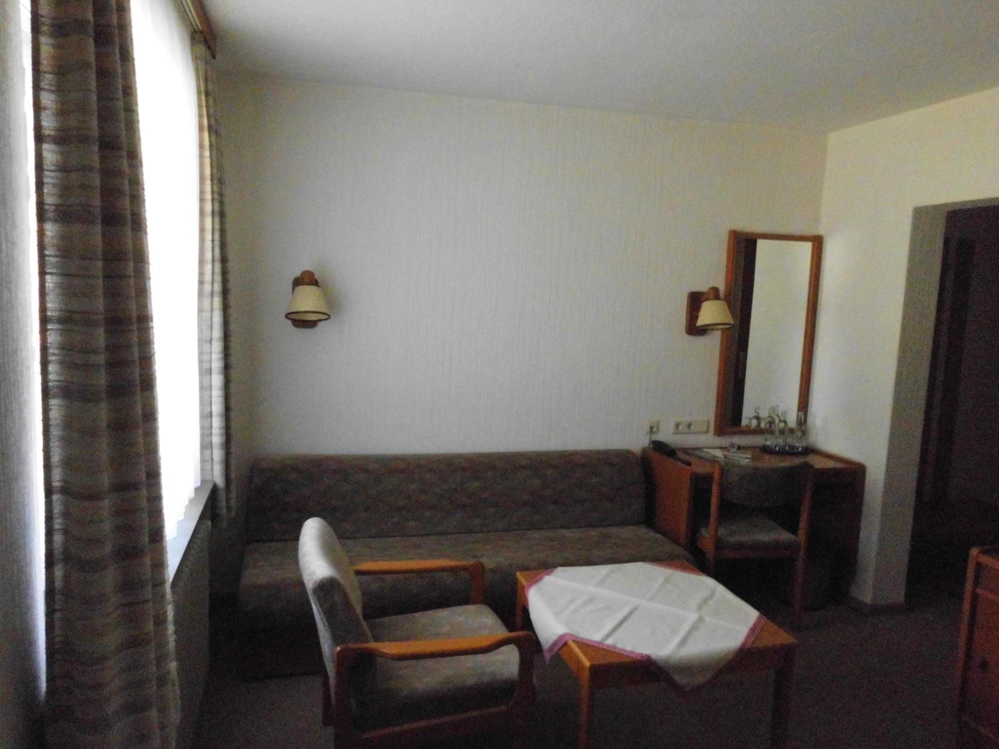 Land Gut Hotel Dierks Repke Room photo
